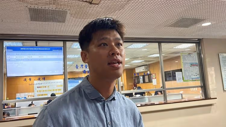 賀軍翔住處今遭警方搜索　葛斯齊：「和我的爆料沒有太大關係」