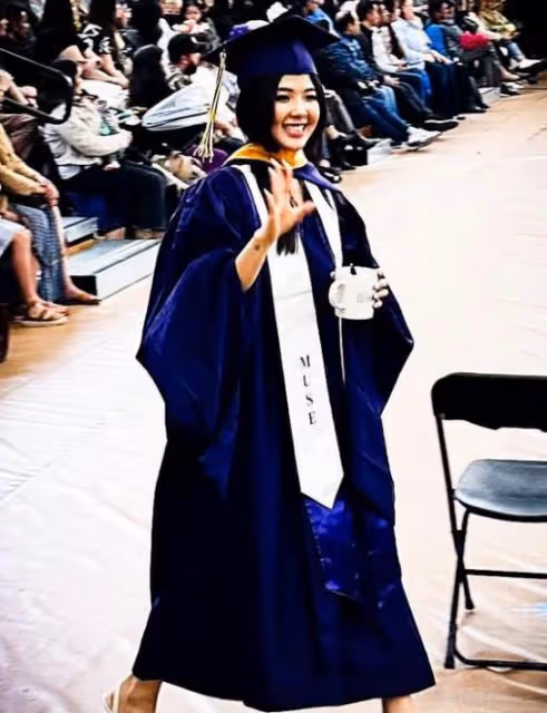 王偉忠小女兒美國碩士畢業,有錢人的子女為什麼都是學霸?
