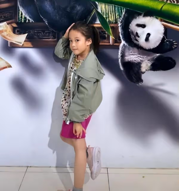 賭王前兒媳齊嬌剪短髮,陪呂良偉太太慶生,袁詠儀張智霖也在一起