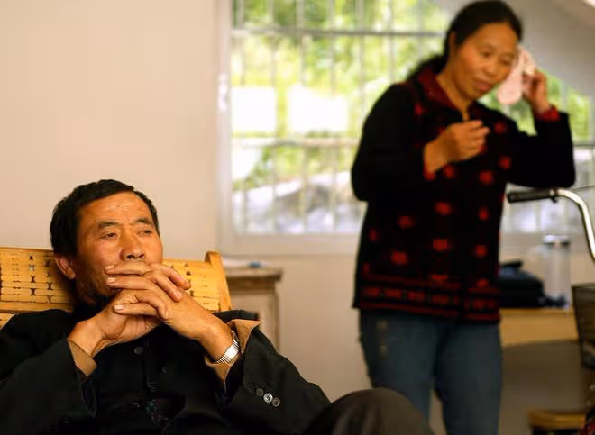 回村看望一位93歲的堂叔公後,我才發現:有些人活得長壽毫無意義