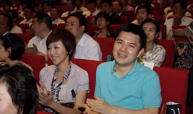 2015年離開央視,選擇回鄉創業,8年過去,如今他怎麼樣了?