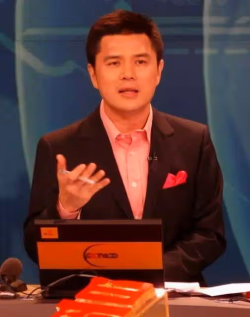 2015年離開央視,選擇回鄉創業,8年過去,如今他怎麼樣了?