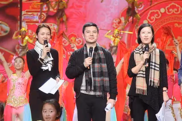 2015年離開央視,選擇回鄉創業,8年過去,如今他怎麼樣了?