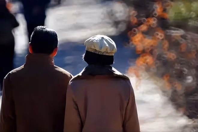 回顧一男子十年不上班,全靠娘家救濟生活,妻子去世後他欲奪遺產