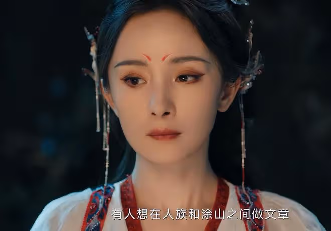 《狐妖小紅娘》：頂著胖頭魚臉演「狐妖」，是誰的審美出了問題？