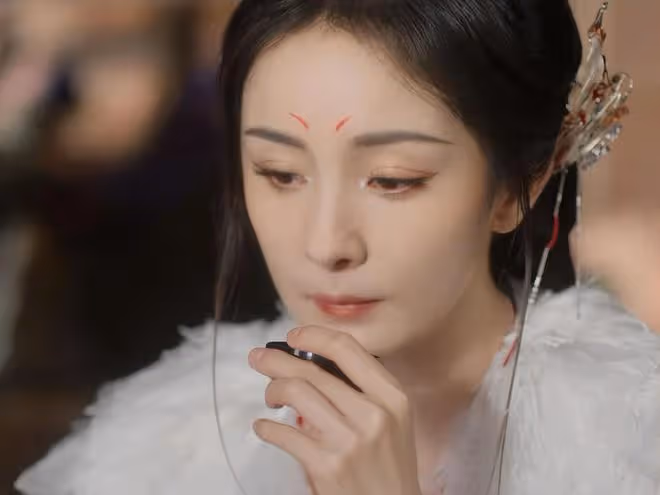 《狐妖小紅娘》：頂著胖頭魚臉演「狐妖」，是誰的審美出了問題？