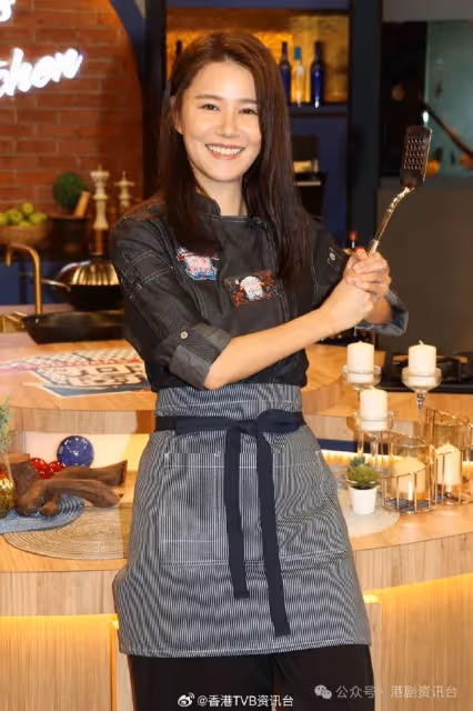 黃翠如蕭正楠同場打情罵俏！滕麗名煲雞湯搵老公做白老鼠