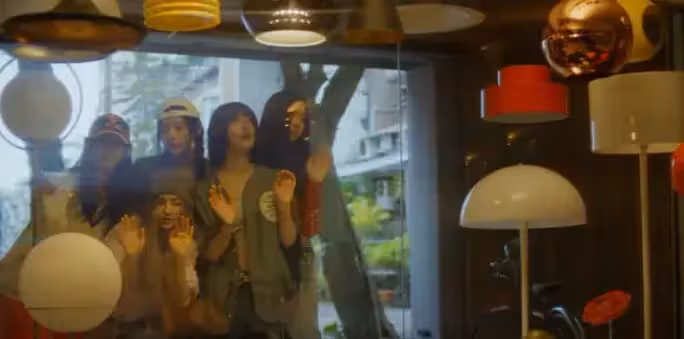 跟著NewJeans MV打卡台灣！富錦街店家、萬華天橋、礁溪平交道全入鏡