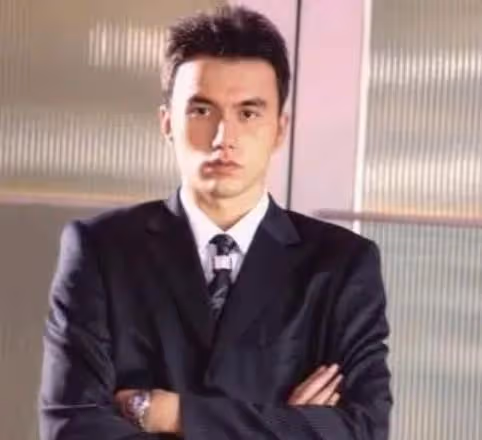 同一張臉，演完《仙劍3》43歲演《月紅篇》，顏值跟15年前沒差別