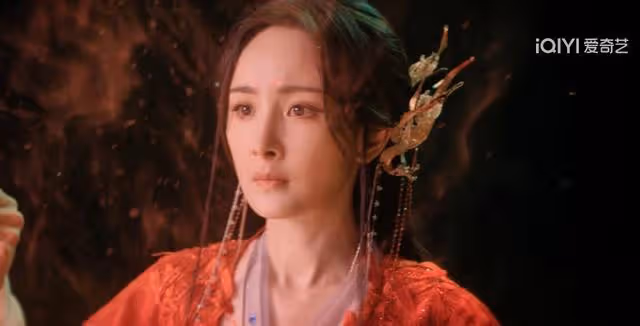 《月紅篇》開播,楊冪濾鏡太重,郭曉婷演技尷尬,胡連馨撞臉多人
