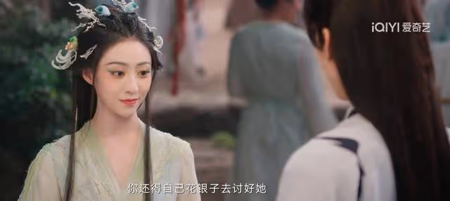 《月紅篇》開播，楊冪濾鏡太重，郭曉婷演技尷尬，胡連馨撞臉多人