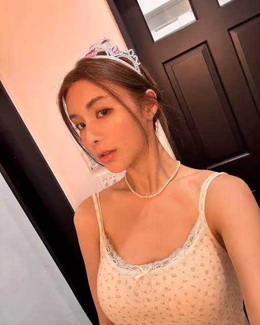 31歲香港女星慶生曬迷人鎖骨!曾送男友百萬豪車!對方演《使徒行者》