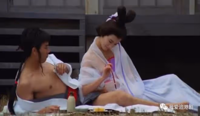 34歲TVB女星大曬藍色比基尼,火辣身材獲贊!與某艷星竟是姑侄