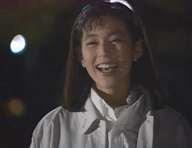 鈴木保奈美自然老去的樣子真美,尤其是配飾好會搭配,優雅又帥氣