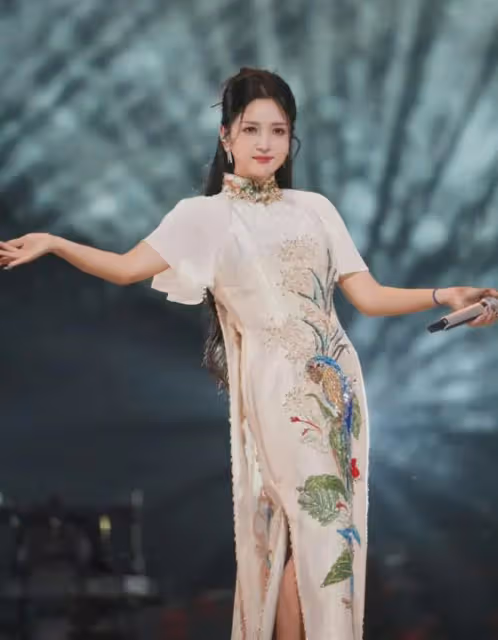 浪姐5三公:《蜀繡》國風美,陳昊宇好媚,《下雨天》難聽卻第一