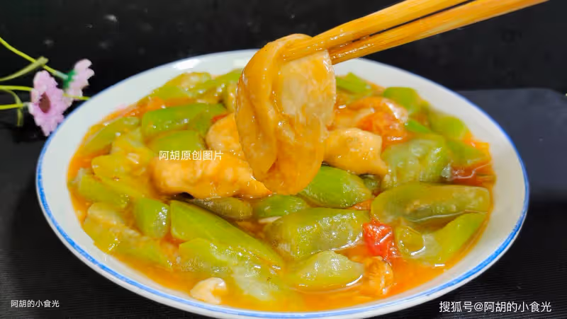 絲瓜和它絕配,花錢不多吃得香!沒食慾時炒這一盤,一口軟嫩、滿口多汁