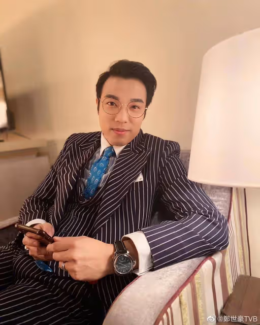 又走一個!TVB綠葉鄭世豪離巢,服務大台24年,與妻子堅持丁克