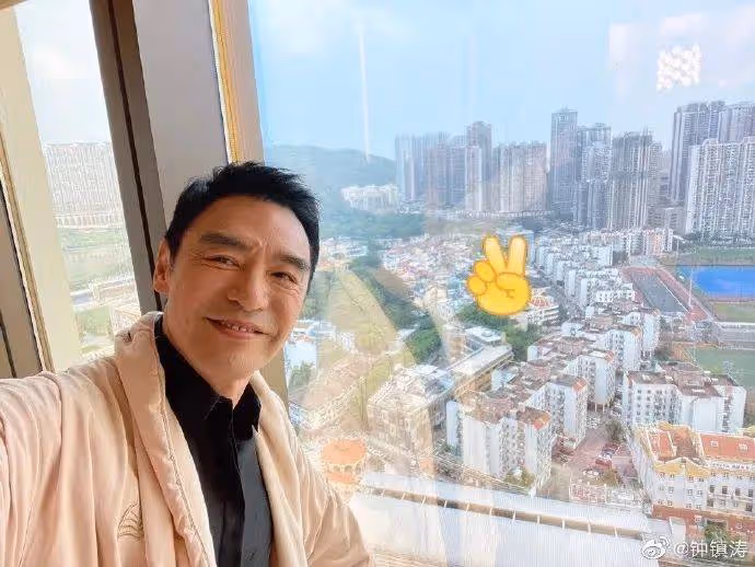 TVB新劇樂壇大佬驚喜加入,飾演馬國明父親,有望成為《新聞女王》第二