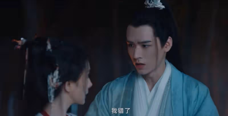 頂著一張「面癱臉」卻非要演「第一美女」,出場就被女角「艷壓」