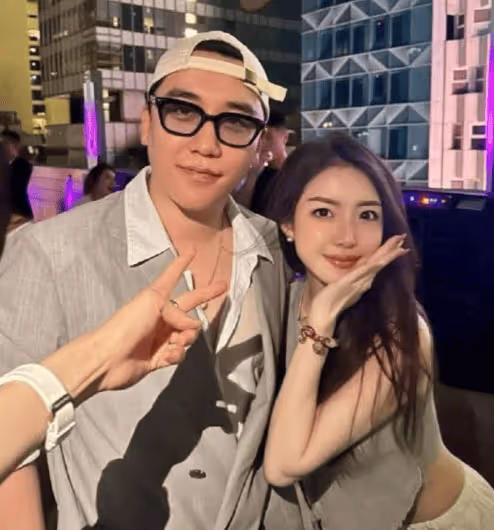 李勝利定居香港,重新做生意開夜場,在半山區買豪宅與網紅女友隱婚!