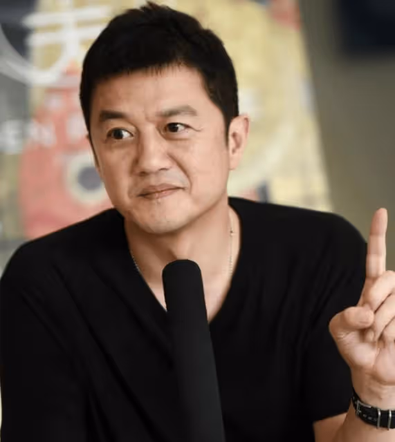 王菲對李亞鵬的看法:我的前夫深陷債務泥潭,已經無法挽回了