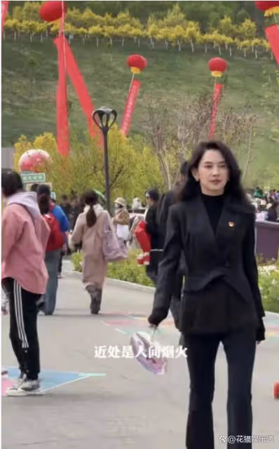 森林北很納悶:公開與汪峰戀情負面影響大,幾個文旅活動突然取消