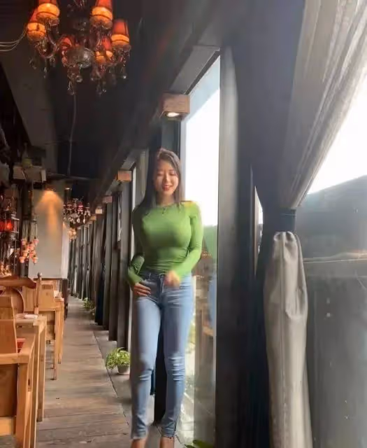 能夠「迷倒」劉強東的蔣聘婷,到底有什麼魔力?看完她的身材和穿搭終於明白了