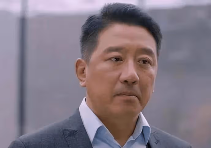 他被譽為最乾淨的男演員,對同事女兒一見鍾情結婚36年零緋聞,兒子成唯一心病