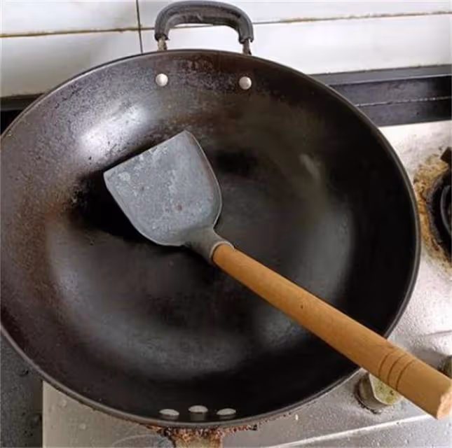 鐵鍋炒菜能補鐵嗎?此鐵非彼鐵,這麼多年都理解錯了