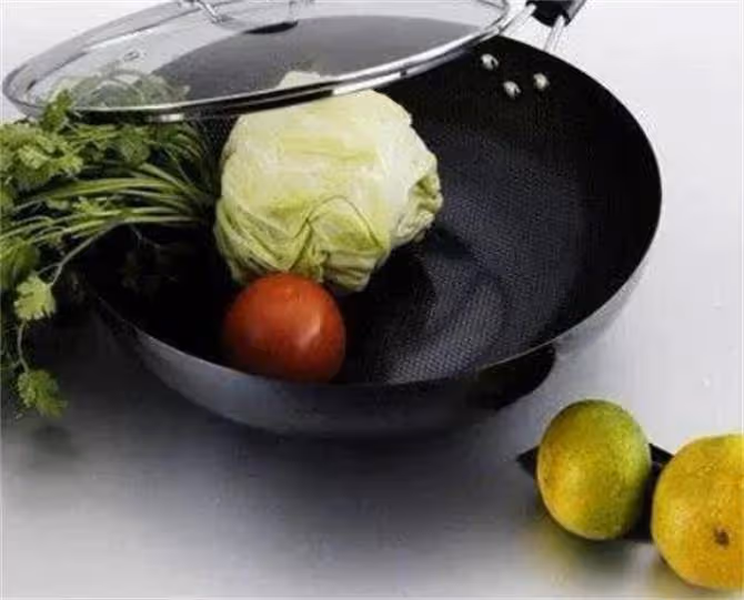 鐵鍋炒菜能補鐵嗎?此鐵非彼鐵,這麼多年都理解錯了