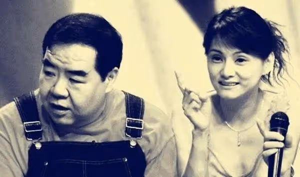 73歲老戲骨生日會老婆霸氣盡現,結婚34年苦盡甘來榮升岳母享福