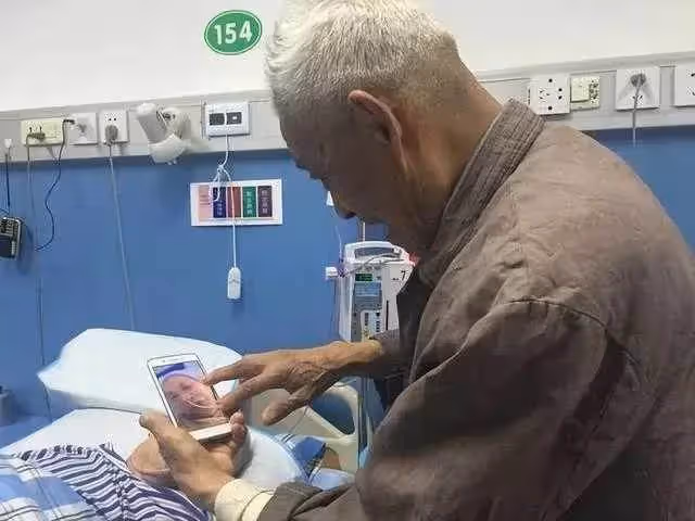 大姊遠嫁給有錢人，我去過她家一次看見房子很豪華，很替她開心！ 但後來大姊就跟我們斷聯「連爸爸過世她都不肯回來參加葬禮」！失聯多年後，大姊過世時我去看外甥女「才發現她的真實目的～」