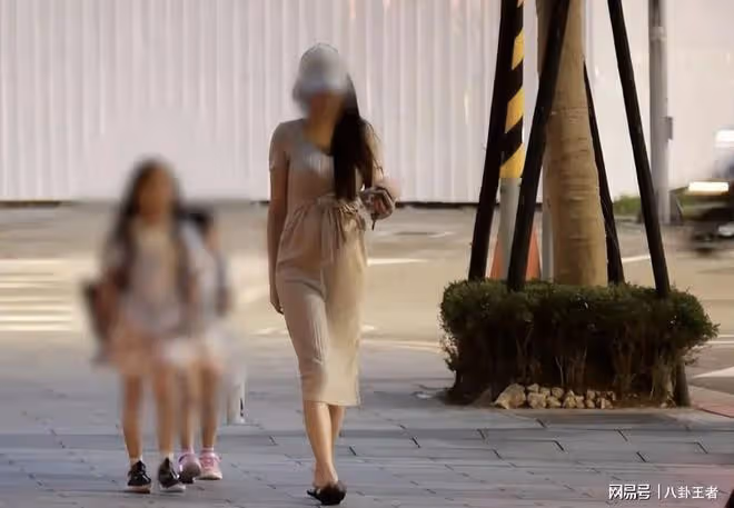 歐弟命中無子！女友懷孕5月，承認新戀情官宣當爸，喜迎來三女兒