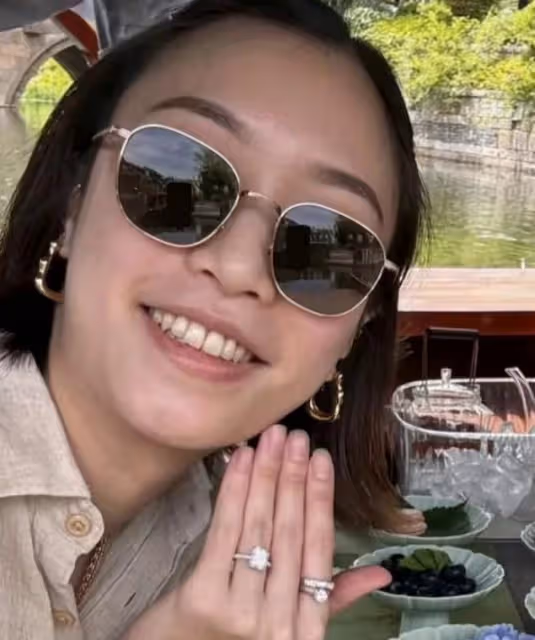 霍啟仁女友曬百萬求婚鑽戒,兩個巨大鑽戒閃眼,和汪小菲是同款