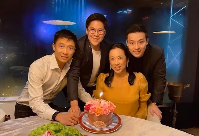 霍啟仁女友曬百萬求婚鑽戒,兩個巨大鑽戒閃眼,和汪小菲是同款