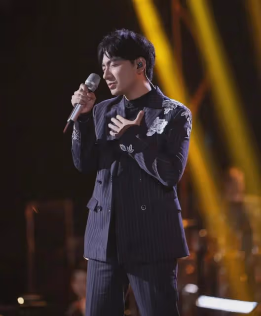 《歌手》第3期那英跑音獲第四,亞當開口脆,下期補位或是王力宏
