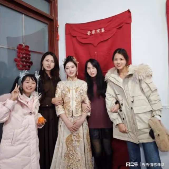 我準備和男友明天扯證,閨蜜來慶祝,吃完飯閨蜜卻說:結婚要三思