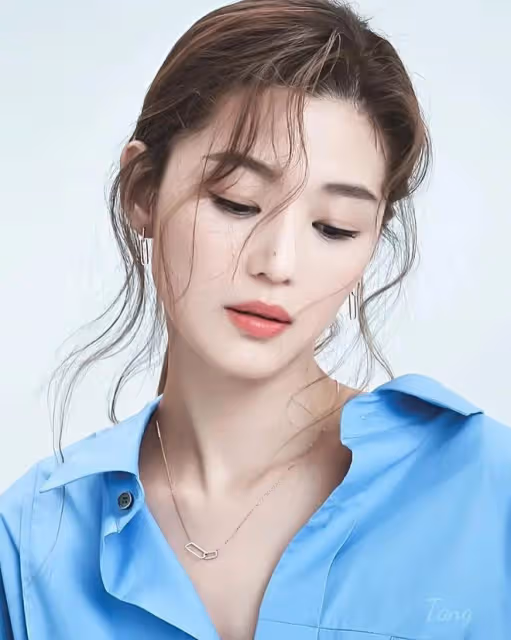 披麻袋都美的全智賢究竟美在何處？自然型的她扮美要點是什麼？