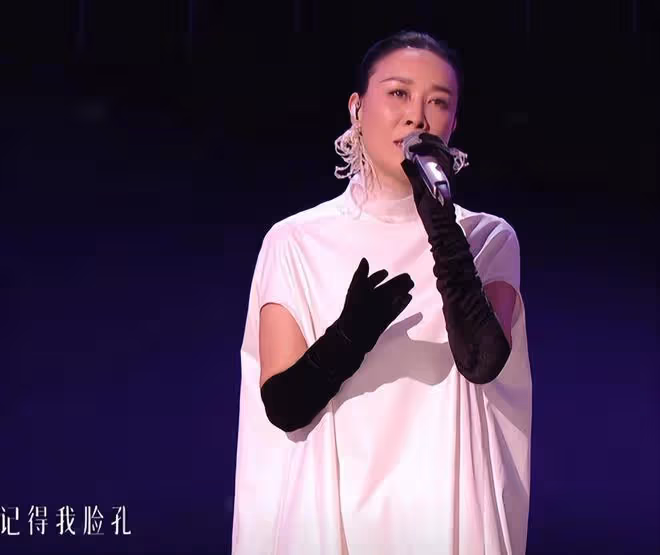 《歌手》人氣排名大變，黃宣擠進前三，那英被碾壓，第一當之無愧