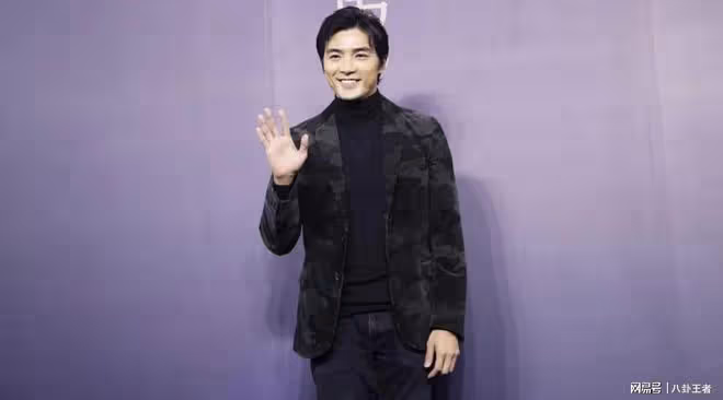 賀軍翔重男輕女卻生不齣兒子！因性騷擾被告，與妻子先上車後補票