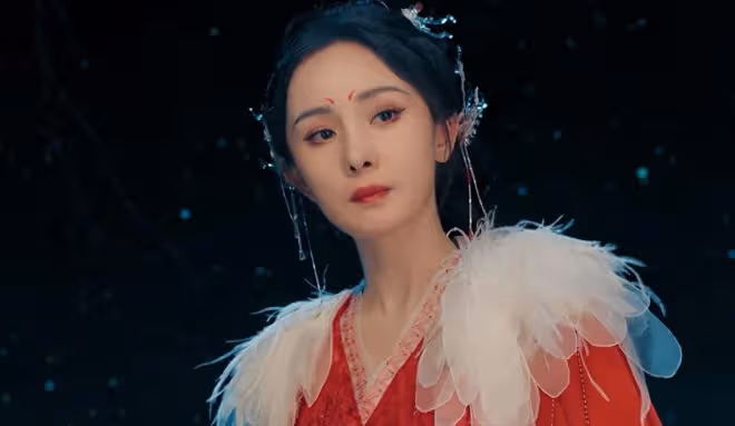 《狐妖小紅娘》:37歲楊冪吃紅薯,戳穿了多少「戲混子」的體面
