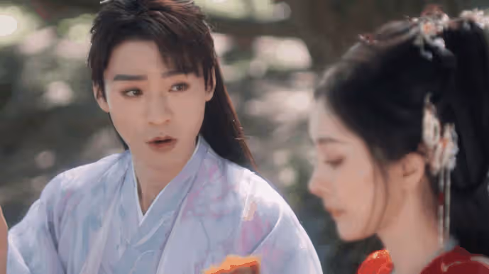 《狐妖小紅娘》:37歲楊冪吃紅薯,戳穿了多少「戲混子」的體面