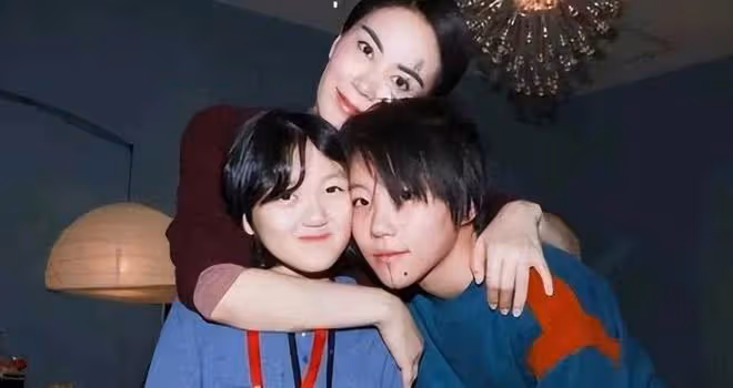 18歲李嫣拍成人禮大片!兔唇明顯、眼神狠毒,一點都不像王菲!