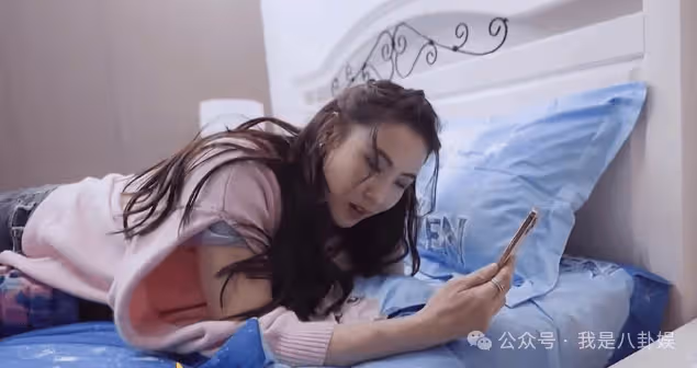 謝霆鋒通電話給兒子,不料忘記關免提,注意聽謝霆鋒對張柏芝的真實稱呼