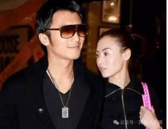 謝霆鋒通電話給兒子,不料忘記關免提,注意聽謝霆鋒對張柏芝的真實稱呼