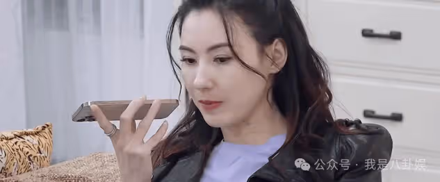 謝霆鋒通電話給兒子,不料忘記關免提,注意聽謝霆鋒對張柏芝的真實稱呼
