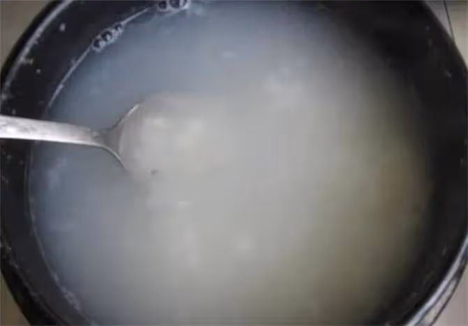 熬粥不要涼水下鍋,教你快速熬法,米白亮黏稠不溢鍋