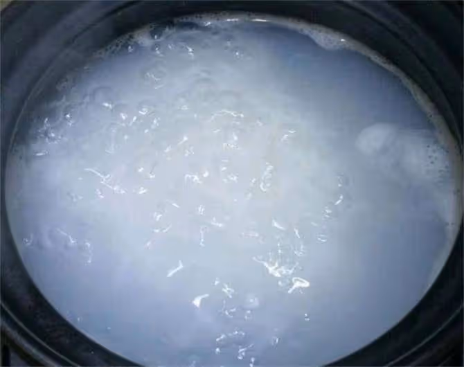 熬粥不要涼水下鍋,教你快速熬法,米白亮黏稠不溢鍋