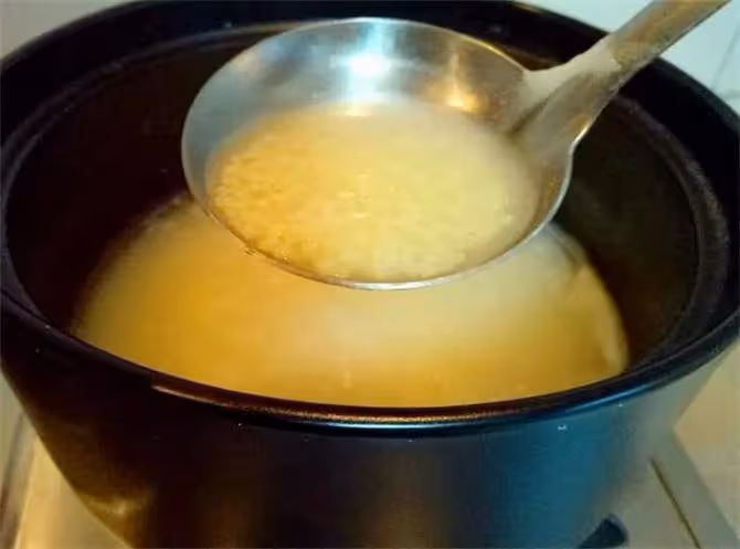 小米粥怎麼熬才好喝?只要記住這幾點,軟糯香濃米油厚,超好喝