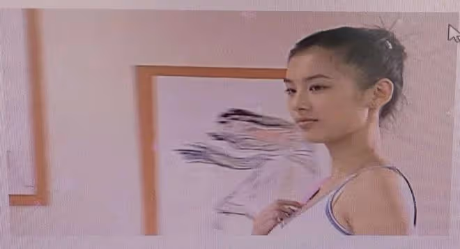 太尷尬！黃聖依直播時走光！隱私一覽無餘，楊子看見了也不提醒！